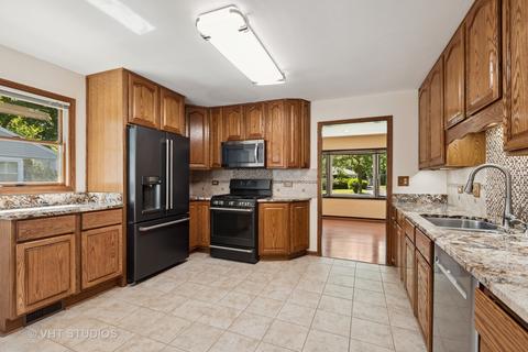 2408 South St, Rolling Meadows, IL 60008 photo 5