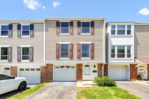 1916 Whitingham Ln, Hoffman Estates, IL 60169 photo 1