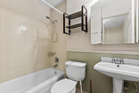 1668 Williamsburg Ct #E, Wheaton, IL 60189 photo 16