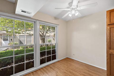 1668 Williamsburg Ct #E, Wheaton, IL 60189 photo 11