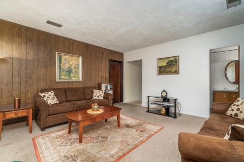 1812 Lisbon Rd, Morris, IL 60450 photo 9
