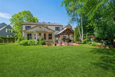 227 Pilgrims Path, Gurnee, IL 60031 photo 2