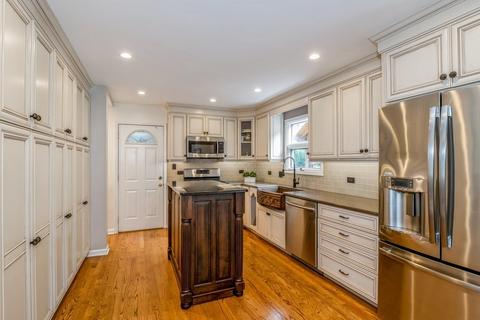 227 Pilgrims Path, Gurnee, IL 60031 photo 11