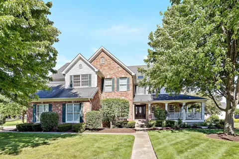 2483 Fawn Lake Cir, Naperville, IL 60564