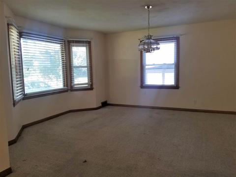 357 Rolfe Rd, Dekalb, IL 60115 photo 4
