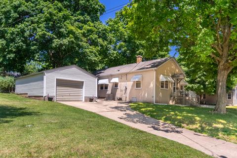 2201 1st St, Peru, IL 61354 photo 2