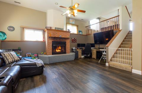 105 N Marion Ave, Bartlett, IL 60103 photo 4