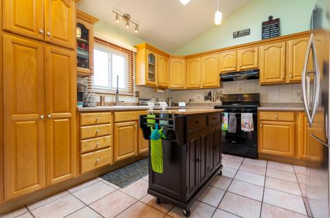 105 N Marion Ave, Bartlett, IL 60103 photo 3