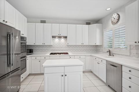 1716 Falling Leaf Ln, Northbrook, IL 60062 photo 9