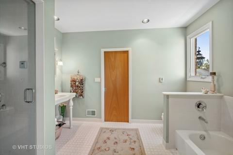 1716 Falling Leaf Ln, Northbrook, IL 60062 photo 20