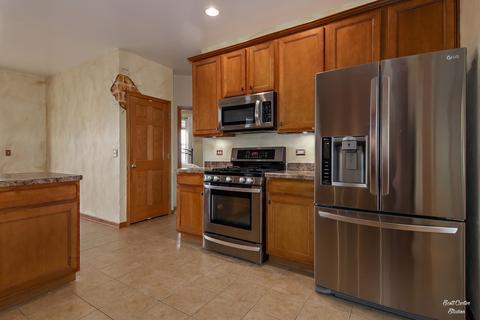 2426 Eisenhower Blvd, Mchenry, IL 60051 photo 12