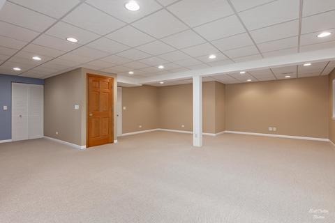 2426 Eisenhower Blvd, Mchenry, IL 60051 photo 24