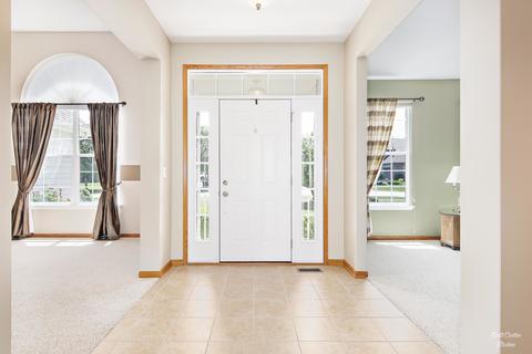 2426 Eisenhower Blvd, Mchenry, IL 60051 photo 4