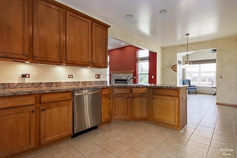 2426 Eisenhower Blvd, Mchenry, IL 60051 photo 10