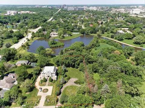 3008 Oak Brook Dr, Oak Brook, IL 60523