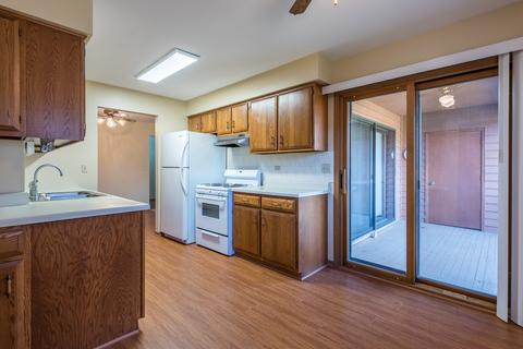 940 Jefferson Ave #C, Elgin, IL 60120 photo 8