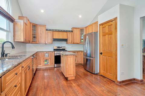 460 Harvard Ln, Bartlett, IL 60103 photo 7