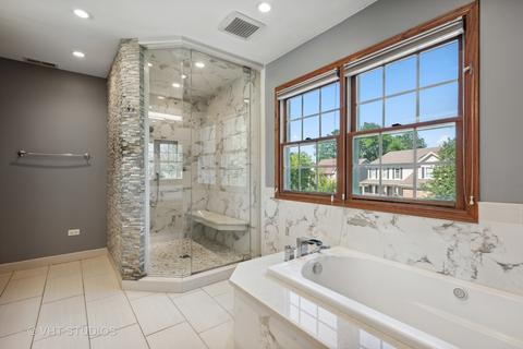 1590 Della Dr, Hoffman Estates, IL 60169 photo 25