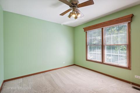 1590 Della Dr, Hoffman Estates, IL 60169 photo 21