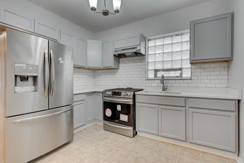 631 E 91st Pl, Chicago, IL 60638 photo 5