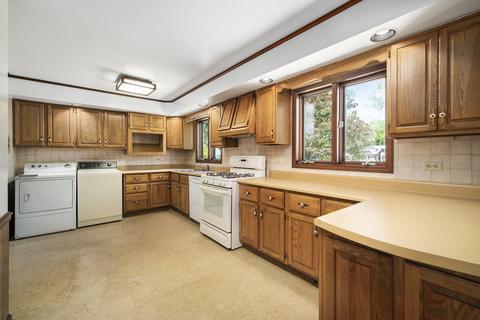 724 69th St, Willowbrook, IL 60527 photo 15
