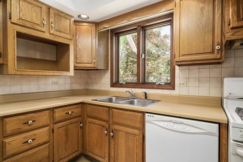 724 69th St, Willowbrook, IL 60527 photo 18