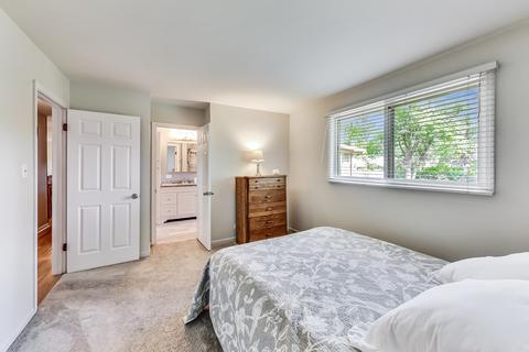 1051 Windsor Dr, Wheaton, IL 60189 photo 21