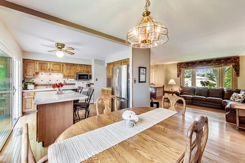 1051 Windsor Dr, Wheaton, IL 60189 photo 12