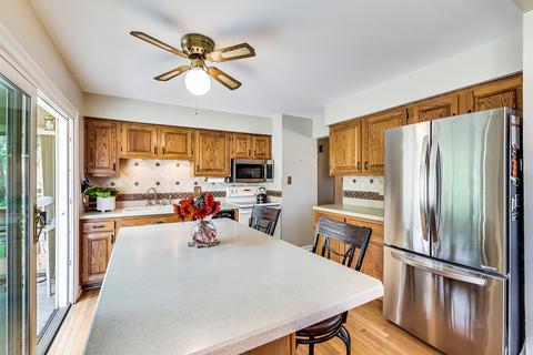1051 Windsor Dr, Wheaton, IL 60189 photo 13