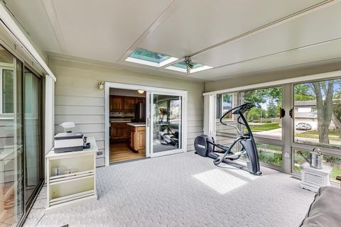 1051 Windsor Dr, Wheaton, IL 60189 photo 19
