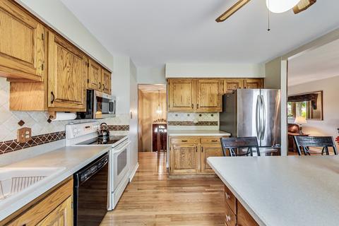 1051 Windsor Dr, Wheaton, IL 60189 photo 15