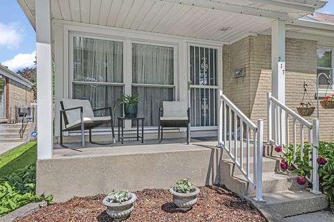217 Grey Ave, Evanston, IL 60202 photo 2