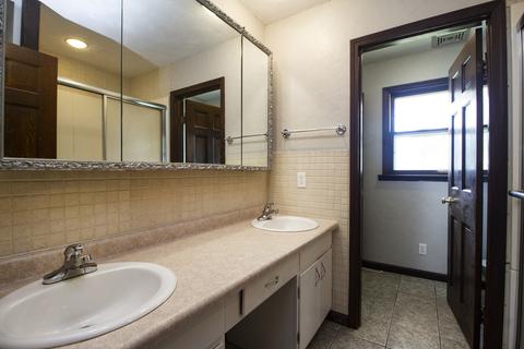 624 Mello Dr, Chenoa, IL 61726 photo 11