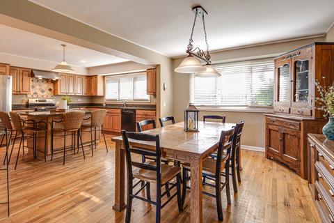 730 Constance Ln, Deerfield, IL 60015 photo 10