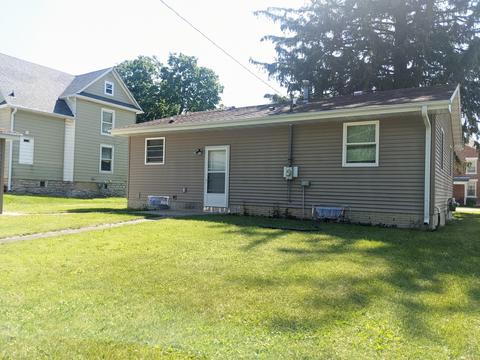 307 S 3rd Ave, Forreston, IL 61030 photo 12