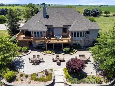 16924 Obrien Rd, Minooka, IL 60447 photo 2