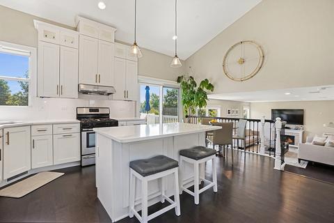 823 Violet Cir, Naperville, IL 60540 photo 8