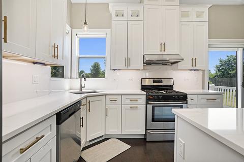823 Violet Cir, Naperville, IL 60540 photo 7