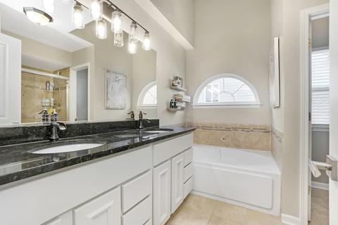823 Violet Cir, Naperville, IL 60540 photo 14