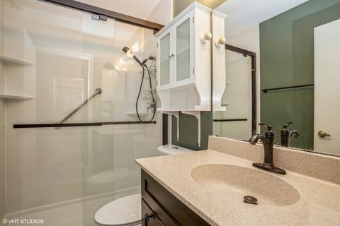2012 Garden Ter, Hoffman Estates, IL 60169 photo 12