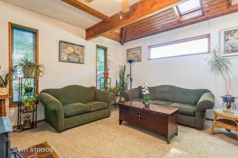 912 Hayden Dr, Mchenry, IL 60051 photo 4