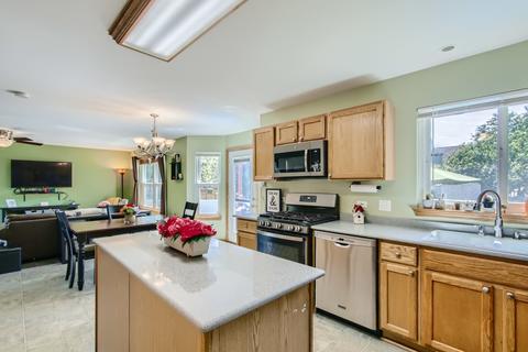 2615 Discovery Dr, Plainfield, IL 60586 photo 7