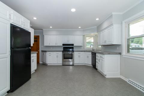803 W College Ave, Normal, IL 61761 photo 9