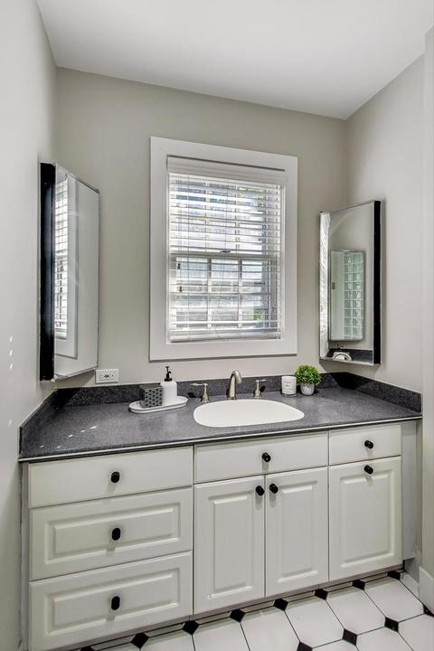 1037 Hillside Rd, Northbrook, IL 60062 photo 36