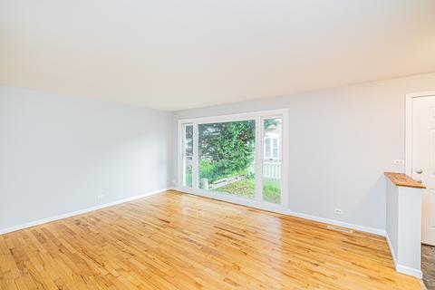 8915 Robin Dr #B, Des Plaines, IL 60016 photo 5