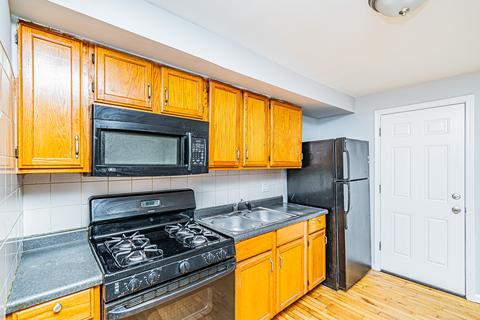 8915 Robin Dr #B, Des Plaines, IL 60016 photo 11