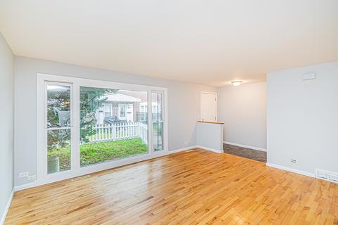 8915 Robin Dr #B, Des Plaines, IL 60016 photo 6