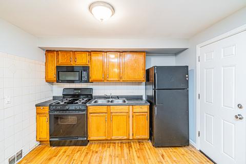 8915 Robin Dr #B, Des Plaines, IL 60016 photo 12