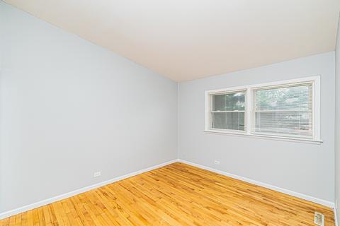 8915 Robin Dr #B, Des Plaines, IL 60016 photo 14