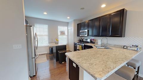 4006 Pompton Ct, Elgin, IL 60124 photo 4